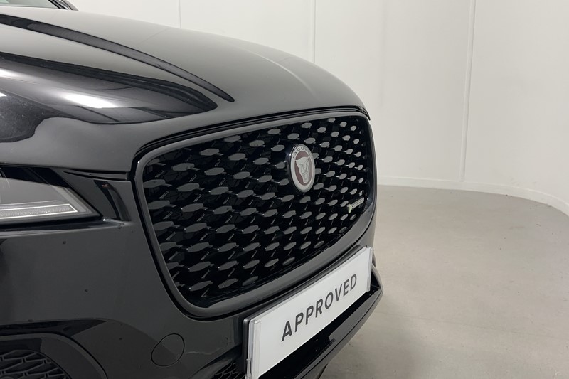 2022 (72) JAGUAR F-PACE 2.0 D200 R-Dynamic SE 5dr Auto AWD 5771814