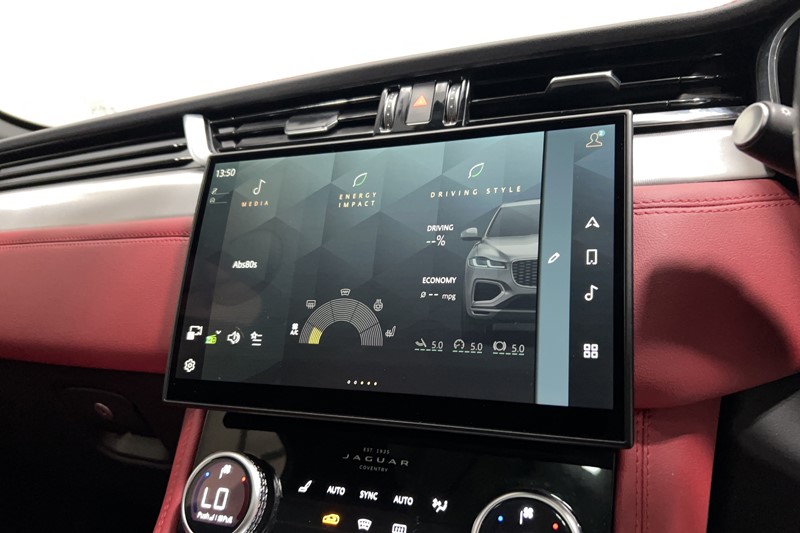 2022 (72) JAGUAR F-PACE 2.0 D200 R-Dynamic SE 5dr Auto AWD 5771788