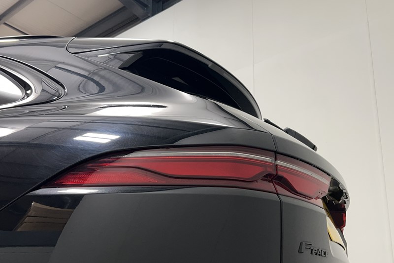 2022 (72) JAGUAR F-PACE 2.0 D200 R-Dynamic SE 5dr Auto AWD 5771806