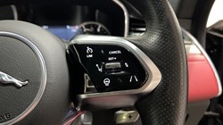 2022 (72) JAGUAR F-PACE 2.0 D200 R-Dynamic SE 5dr Auto AWD 5771781