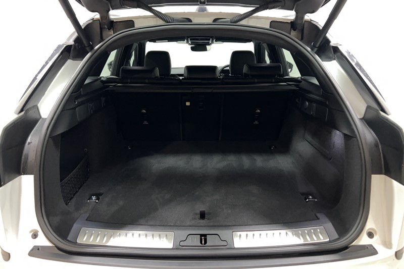 2022 (22) LAND ROVER RANGE ROVER VELAR 2.0 D200 R-Dynamic S 5dr Auto 5772168