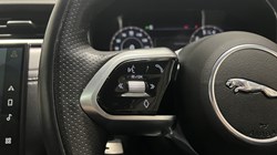 2021 (21) JAGUAR F-PACE 3.0 P400 R-Dynamic SE 5dr Auto AWD 5744954