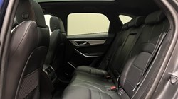 2021 (21) JAGUAR F-PACE 3.0 P400 R-Dynamic SE 5dr Auto AWD 5744937