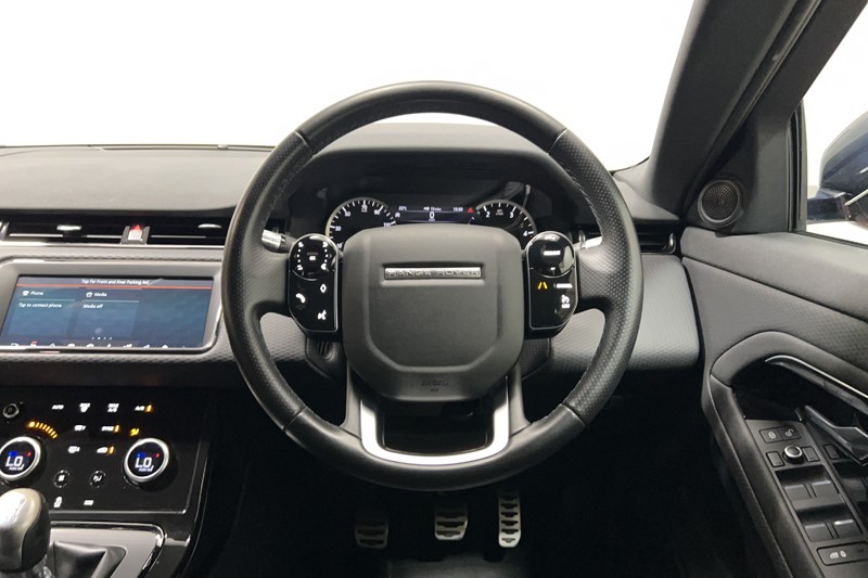 2020 (20) LAND ROVER RANGE ROVER EVOQUE 2.0 D150 R-Dynamic 5dr 2WD 5751649