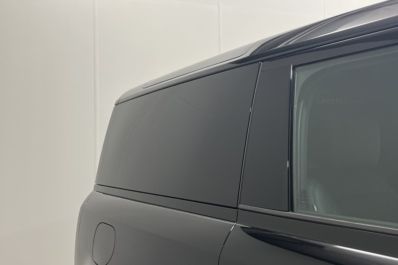 2024 (74) LAND ROVER COMMERCIAL DEFENDER 3.0 D350 Hard Top X-Dynamic HSE Auto 5745210