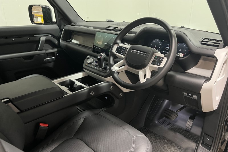 2024 (74) LAND ROVER COMMERCIAL DEFENDER 3.0 D350 Hard Top X-Dynamic HSE Auto 5745177