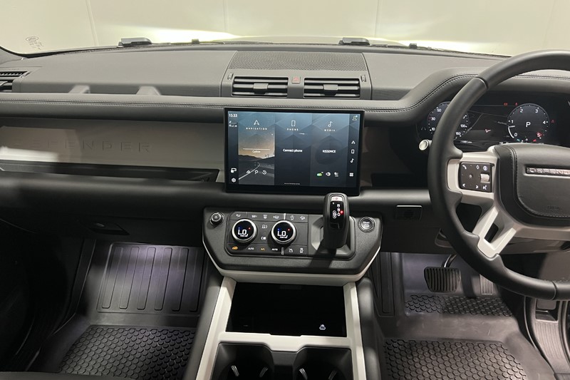 2024 (74) LAND ROVER COMMERCIAL DEFENDER 3.0 D350 Hard Top X-Dynamic HSE Auto 5745186