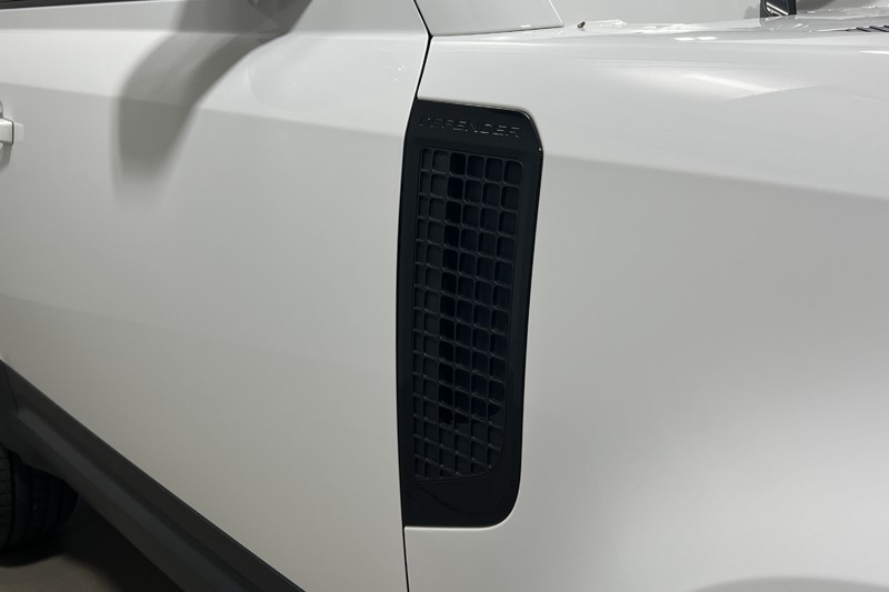 2025 (25) LAND ROVER COMMERCIAL DEFENDER 3.0 D250 Hard Top S Auto [3 Seat] 5745378