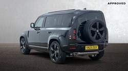 2025 (25) LAND ROVER DEFENDER 2.0 P300e X-Dynamic HSE 110 5dr Auto 5737994