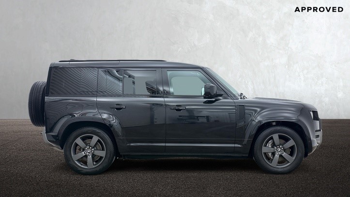 2025 (25) LAND ROVER DEFENDER 3.0 D350 X-Dynamic HSE 110 5dr Auto [7 Seat] 5738396