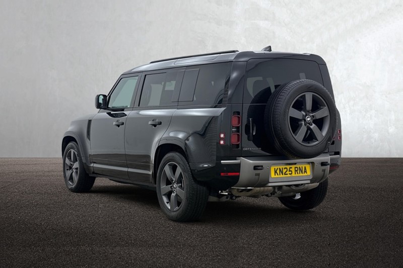 2025 (25) LAND ROVER DEFENDER 3.0 D350 X-Dynamic HSE 110 5dr Auto [7 Seat]