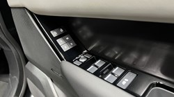2025 (25) LAND ROVER RANGE ROVER VELAR 2.0 D200 MHEV Dynamic SE 5dr Auto 5806876