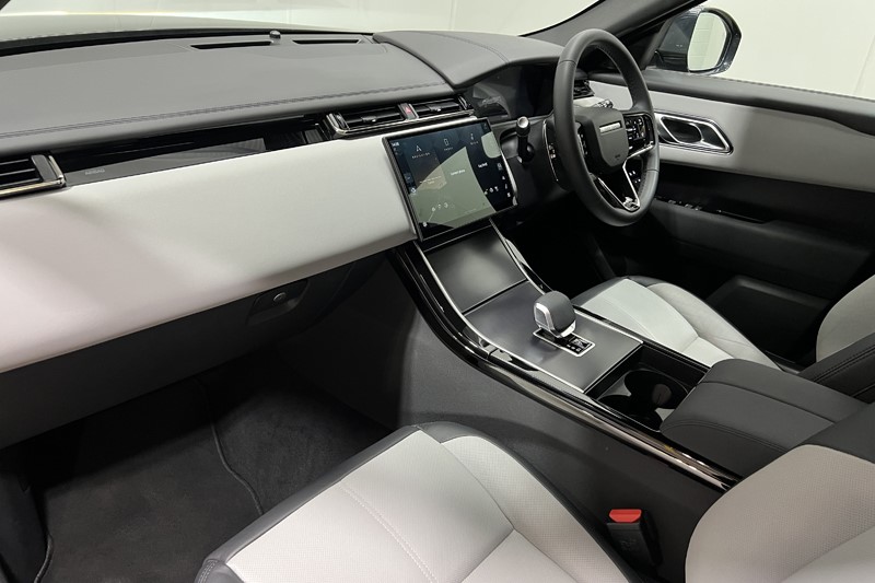 2025 (25) LAND ROVER RANGE ROVER VELAR 2.0 D200 MHEV Dynamic SE 5dr Auto 5806852