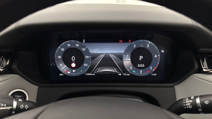 2025 (25) LAND ROVER RANGE ROVER VELAR 2.0 D200 MHEV Dynamic SE 5dr Auto 5738646