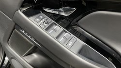 2024 (74) LAND ROVER RANGE ROVER EVOQUE 2.0 D200 Dynamic HSE 5dr Auto 5825298