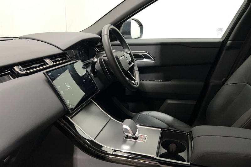2024 (74) LAND ROVER RANGE ROVER VELAR 2.0 D200 MHEV Dynamic SE 5dr Auto 5824865