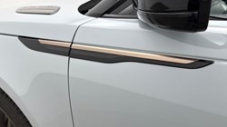 2024 (74) LAND ROVER RANGE ROVER VELAR 2.0 D200 MHEV Dynamic SE 5dr Auto 5741690