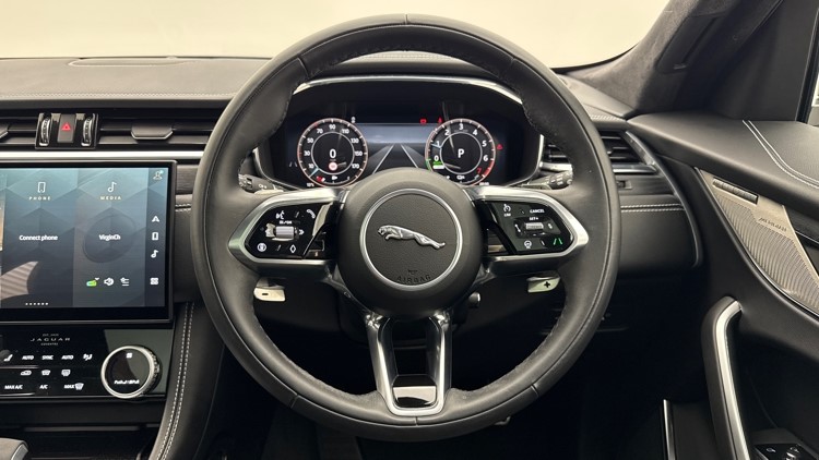 2024 (74) JAGUAR F-PACE 2.0 P400e R-Dynamic HSE Black 90th Anniv 5dr Auto 5743548