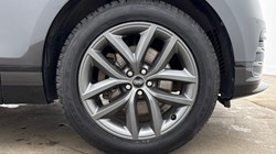 2025 (74) LAND ROVER RANGE ROVER VELAR 2.0 D200 MHEV Dynamic SE 5dr Auto 5750341