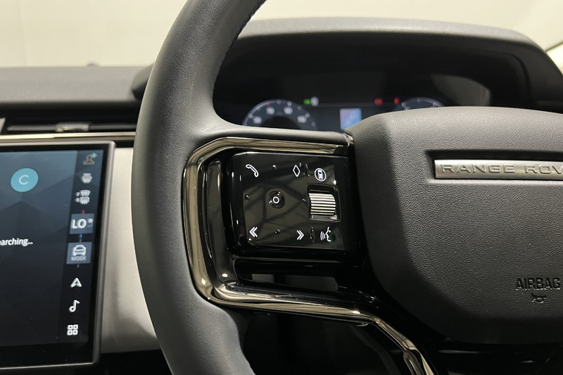 2025 (74) LAND ROVER RANGE ROVER VELAR 2.0 D200 MHEV Dynamic SE 5dr Auto 5829262