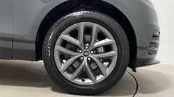 2025 (74) LAND ROVER RANGE ROVER VELAR 2.0 D200 MHEV Dynamic SE 5dr Auto 5829243