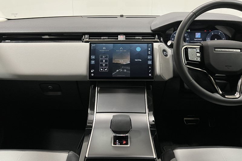 2025 (74) LAND ROVER RANGE ROVER VELAR 2.0 D200 MHEV Dynamic SE 5dr Auto 5829273