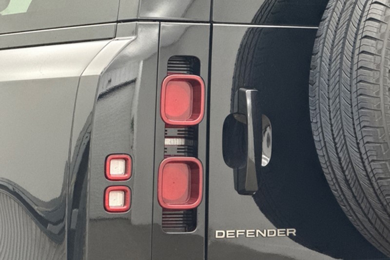 2025 (74) LAND ROVER DEFENDER 3.0 D250 X-Dynamic HSE 90 3dr Auto 5753346