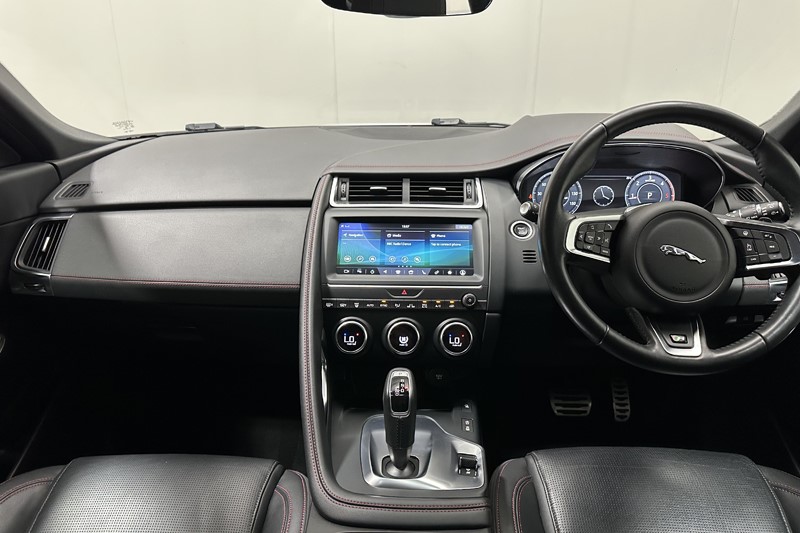 2020 (70) JAGUAR E-PACE 2.0d [180] Chequered Flag Edition 5dr Auto 5754644