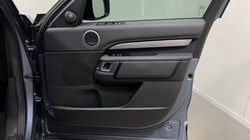2023 (23) LAND ROVER DISCOVERY 3.0 D300 R-Dynamic HSE 5dr Auto 5769866