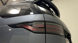 2023 (23) LAND ROVER DISCOVERY 3.0 D300 R-Dynamic HSE 5dr Auto 5769903