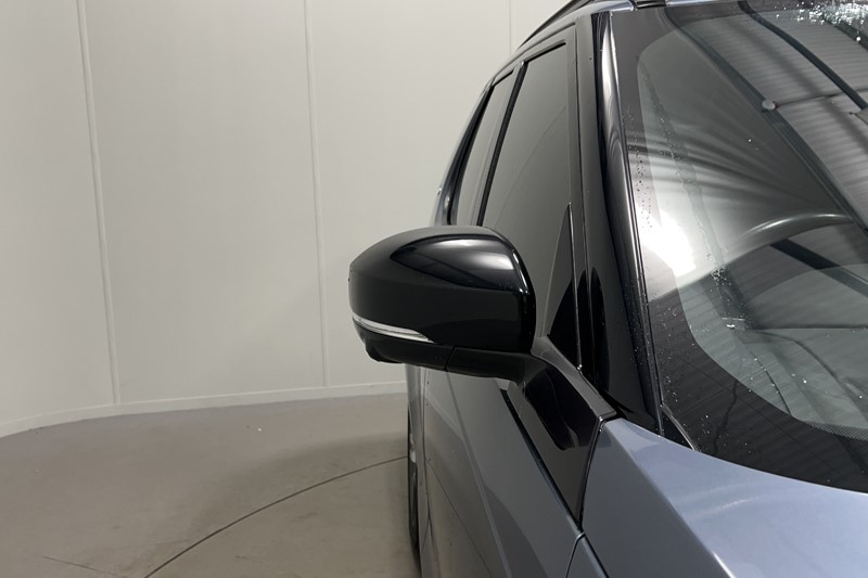 2023 (23) LAND ROVER DISCOVERY 3.0 D300 R-Dynamic HSE 5dr Auto 5769910