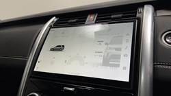2023 (23) LAND ROVER DISCOVERY 3.0 D300 R-Dynamic HSE 5dr Auto 5769882