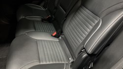 2023 (23) LAND ROVER DISCOVERY 3.0 D300 R-Dynamic HSE 5dr Auto 5769894