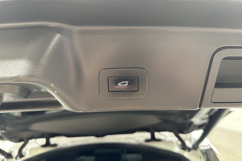 2022 (22) LAND ROVER RANGE ROVER EVOQUE 2.0 D200 R-Dynamic SE 5dr Auto 5755177