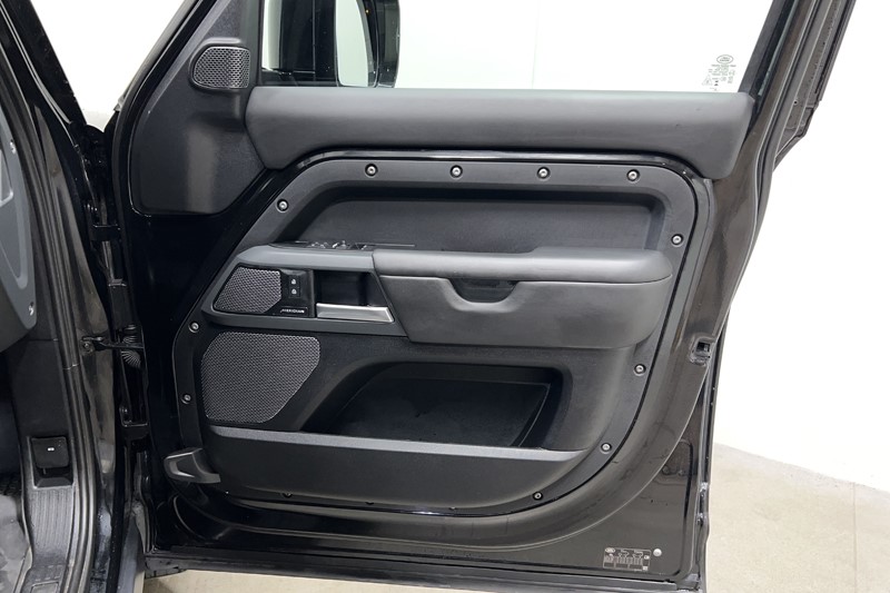 2023 (73) LAND ROVER COMMERCIAL DEFENDER 3.0 D300 Hard Top X-Dynamic HSE Auto 5771221