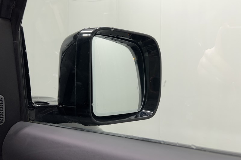 2023 (73) LAND ROVER COMMERCIAL DEFENDER 3.0 D300 Hard Top X-Dynamic HSE Auto 5771224