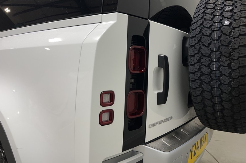 2024 (24) LAND ROVER COMMERCIAL DEFENDER 3.0 D250 Hard Top Auto [3 Seat] 5774334