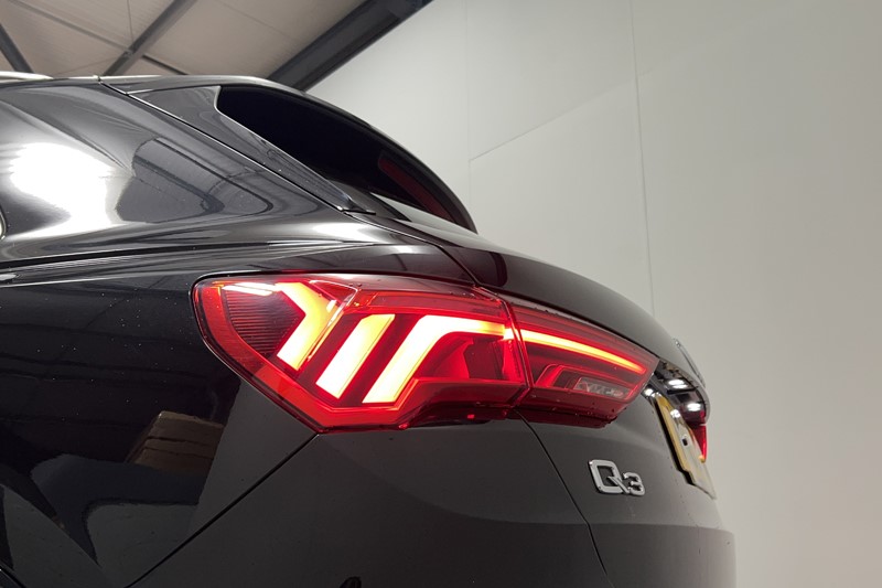 2021 (21) AUDI Q3 35 TFSI Sport 5dr S Tronic 5773286