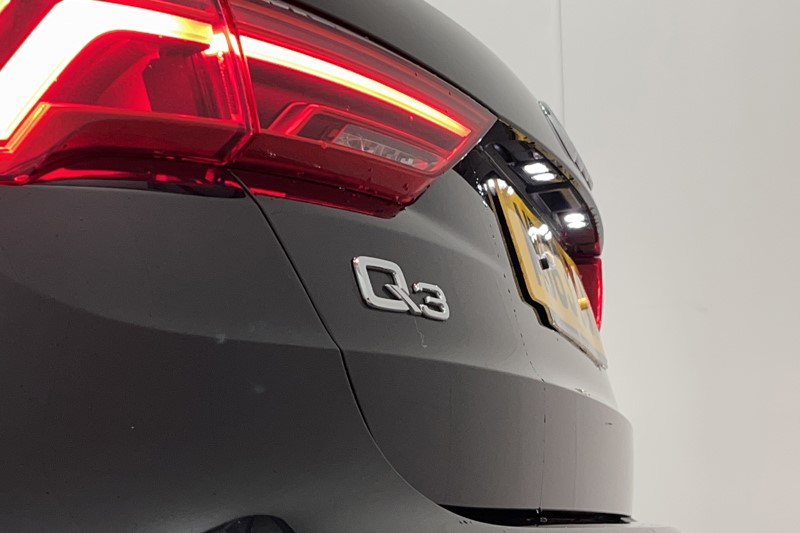 2021 (21) AUDI Q3 35 TFSI Sport 5dr S Tronic 5773287