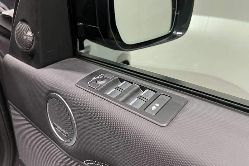 2022 (22) LAND ROVER DISCOVERY 3.0 D300 R-Dynamic HSE 5dr Auto 5778218