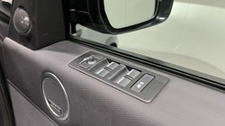2022 (22) LAND ROVER DISCOVERY 3.0 D300 R-Dynamic HSE 5dr Auto 5778218