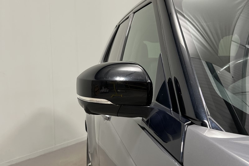 2022 (22) LAND ROVER DISCOVERY 3.0 D300 R-Dynamic HSE 5dr Auto 5778235