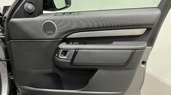 2022 (22) LAND ROVER DISCOVERY 3.0 D300 R-Dynamic HSE 5dr Auto 5778224