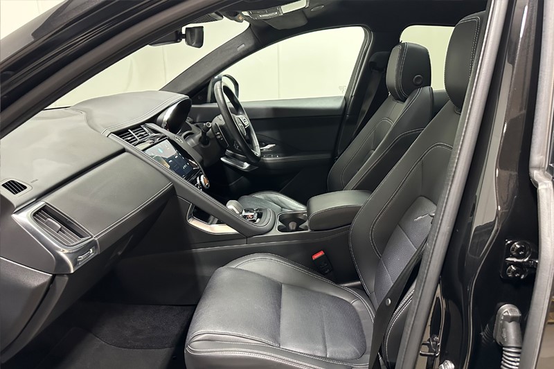 2023 (23) JAGUAR E-PACE 2.0 D200 R-Dynamic Black 5dr Auto 5790820