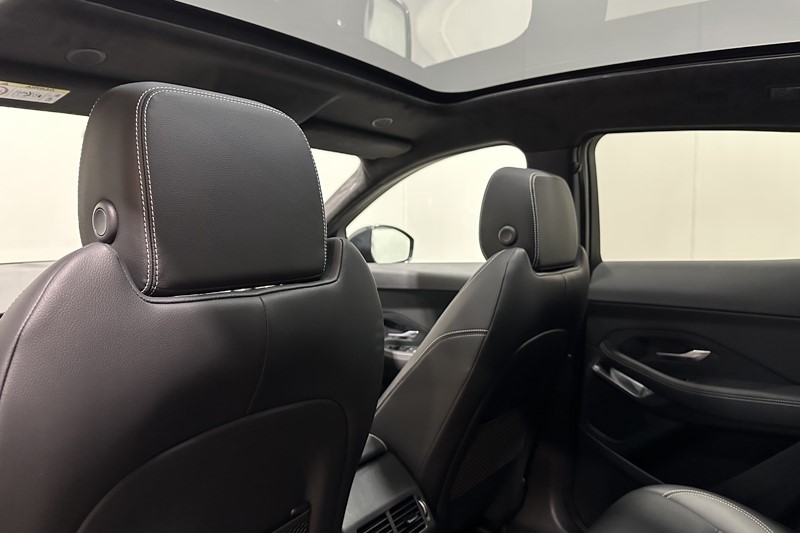 2023 (23) JAGUAR E-PACE 2.0 D200 R-Dynamic Black 5dr Auto 5790855