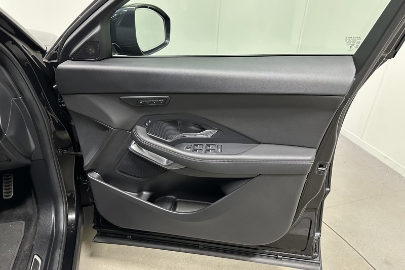 2023 (23) JAGUAR E-PACE 2.0 D200 R-Dynamic Black 5dr Auto 5790830