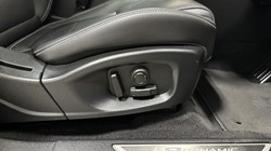 2023 (23) JAGUAR E-PACE 2.0 D200 R-Dynamic Black 5dr Auto 5790834