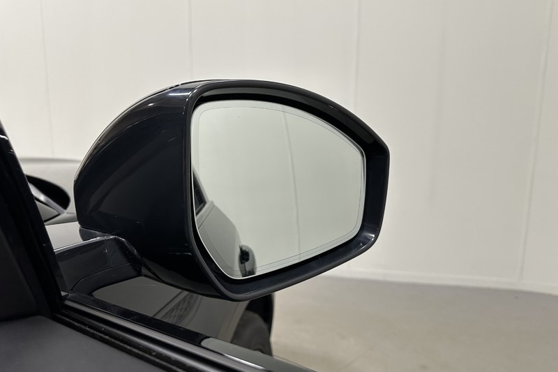 2023 (23) JAGUAR E-PACE 2.0 D200 R-Dynamic Black 5dr Auto 5790833