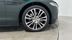2024 (24) JAGUAR XF 2.0 D200 R-Dynamic SE Black 4dr Auto 5774352