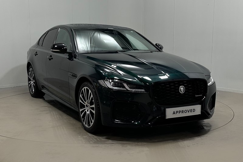 2024 (24) JAGUAR XF 2.0 D200 R-Dynamic SE Black 4dr Auto